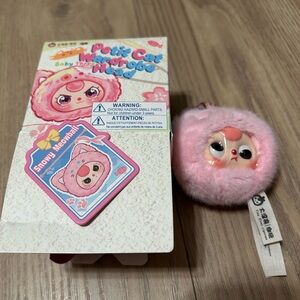 Petit Cat Wardrobe Head - Snowy Meowball